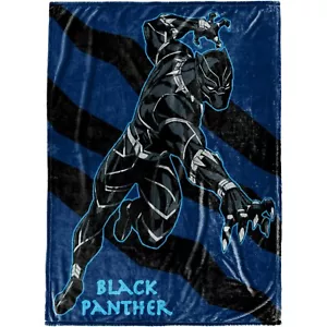 Black Panther Claws Out 46" x 60" Throw Blanket for Kids - Picture 1 of 2