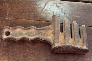 vintage Cast Iron Chain Breaker International Harvester? - Picture 1 of 6