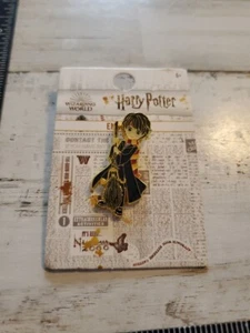NEW ON CARD! Warner Bros Harry Potter Metal Enamel Pin Yp - Picture 1 of 3