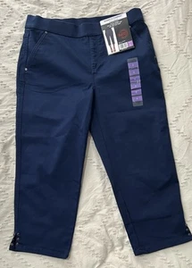 Stylish And Comfortable navy Shorts Perfect For Any Casual Outing Enjoy - Picture 1 of 2