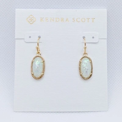 Nuevos pendientes colgantes de oro Kendra Scott Lee en ópalo blanco Foto 1 de 2