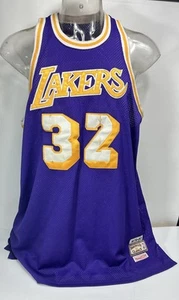 Camiseta Mitchell&Ness NBA Los Angeles Lakers #32 Magic Johnson púrpura 1979-80 - Imagen 1 de 7
