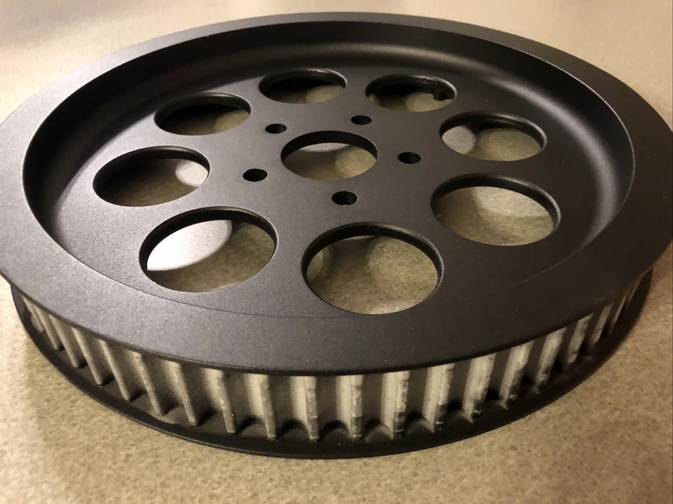 86-99 Harley Dyna Touring FXR 70T Polea Cinturón Trasero Bonita 40225-86A TEXTURA NEGRA  Foto 1 de 4