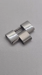 Genuine Cartier Roadster Link - 18mm - Picture 1 of 3