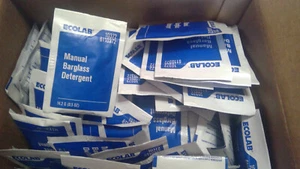 Ecolab 10372 manuelles Barglaswaschmittel 6110372 100 Pakete Ablaufdatum 07/2020 - Bild 1 von 3