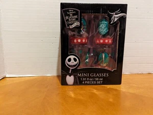 NUEVO Disney Pesadilla antes de Navidad Juego de Gafas 4 Mini Gafas Juego de Regalo - Imagen 1 de 1