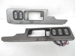 GMC 1990 1994 Sierra Tahoe Window Lock Switch Driver Side Door Trim OEM G38 - Picture 1 of 16