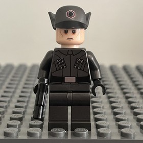 LEGO Star Wars First Order Officer Minifigure (75190) sw0870 - 1Q