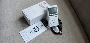 Poniie PN2000 Plug-in Kilowatt Electricity Usage Monitor - Picture 1 of 4