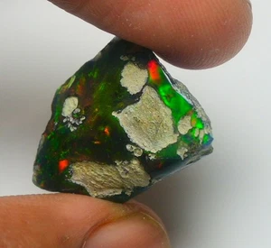 Smooth Black Opal Rough 7.65 Cts Natural Ethiopian Welo Opal Raw, Jewelry Grade - Picture 1 of 6