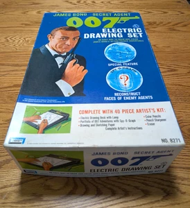 JUEGO DE DIBUJO ELÉCTRICO James Bond Secret Agent 007 1965 de colección en caja original - Imagen 1 de 20