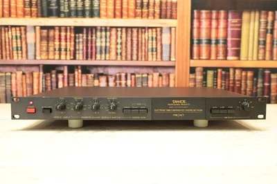 Tannoy XO 5000 Aktive Frequenzweiche Time Compensated Dividing Network PIM ACT - Bild 1 von 4