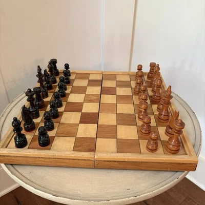 Juego de ajedrez de madera vintage de la era soviética tablero plegable 4” fieltro ponderado estilo Staunton Foto 1 de 4