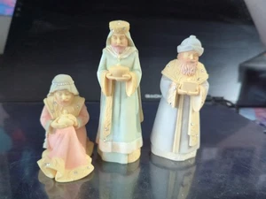 Fondazioni NATIVITÀ Natale set 3 pezzi Enesco 4026922 2012 3 Saggi  - Foto 1 di 18