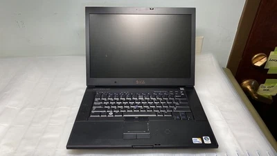 "Laptop Dell Latitude E6500 15,4"" Intel Core 2 Duo enciende para piezas/reparación" Foto 1 de 4