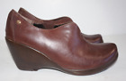 UNDERFOOT Brown Leather Slip On Wedge Heel Shoe Womans Sz 9 U183-02