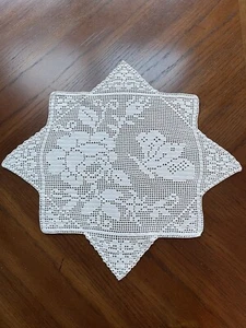 Vtg White Crochet Doily Star Shaped With Rose 18" - Picture 1 of 3