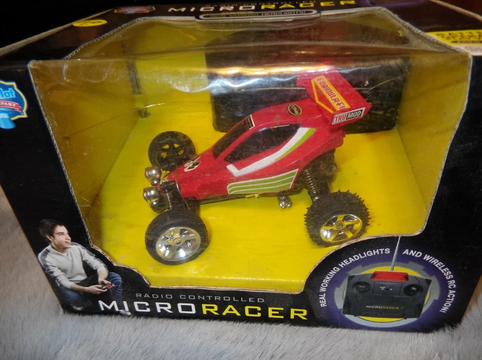 Blue Hat Toy Company Micro Racer Radio Controlled Wireless RC Action Black 27 MH