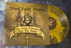GFA Black Label Society * ZAKK WYLDE * Album discografico firmato con schizzo AD1 COA - Foto 1 di 3
