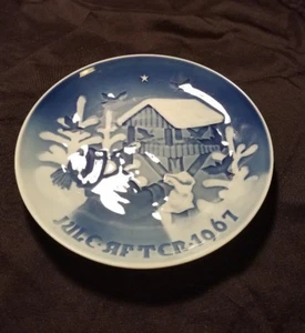 Vintage 1967 Bing & Grondahl Blue Christmas Collector Plate Fuglenes Jul - Picture 1 of 4