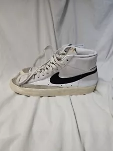 Mens Nike Blazer Mid 77 Vintage Classic Shoe White Black / BQ6806 100 / Size 9 - Picture 1 of 8
