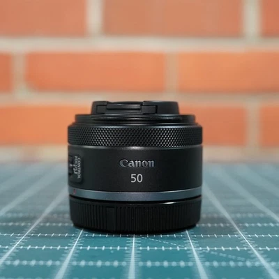 Canon RF 50 STM 50mm F/1.8 Lens with caps | 卓越 — 第 1/4 张图片