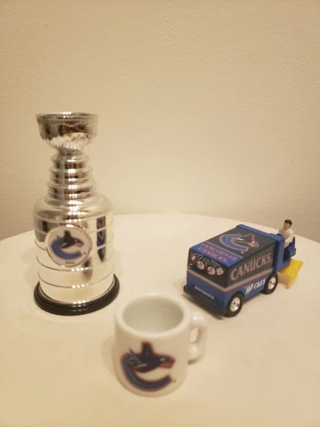 NHL Vancouver Canucks Collectibles Mini Stanley Cup Mini Mug Mini Zamboni Cover