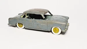 FRENCH DINKY TOYS, SIMCA VERSAILLES - Picture 1 of 7