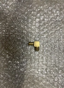 EATON-AEROQUIP WELLENBOGEN, ROHR ZU SCHLAUCH P/N 1582 - Bild 1 von 3