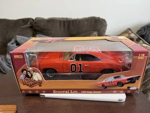 Dukes Of Hazzard General Lee 1/18 Auto World Diecast Model - Picture 1 of 8