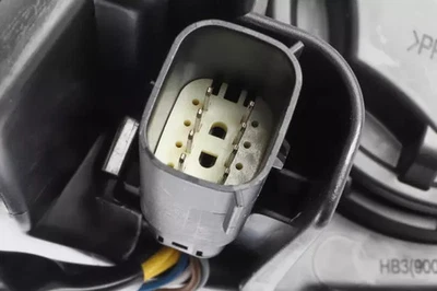 Genuine Driver Side Headlight Assembly 42703393 — 第 1/4 张图片