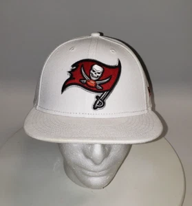 Tampa Bay Buccaneers Mütze Kappe Herren 7,5 Trucker New Era 59FIFTY weiß tailliert NFL - Bild 1 von 13