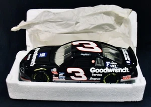 1991 Revell Dale Earnhardt Monte Carlo 1:24 Scale Diecast Car~Part #01386648~NIB - Picture 1 of 4