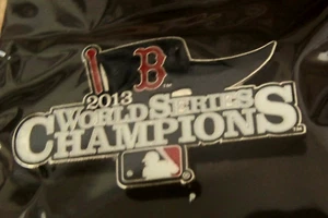 2013 World Series Champions Boston Red Sox pennant lapel pin MLB WS champs PSG - Picture 1 of 6