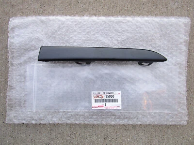 FITS: 01 - 04 TOYOTA TACOMA FRONT RIGHT GRILLE FILLER COVER OEM NEW - Image 1 of 4