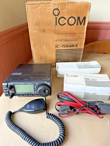 Icom IC-706 MKII HF VHF UHF Transceiver Original Box Tested + Accessories LOOK - Zdjęcie 1 z 20