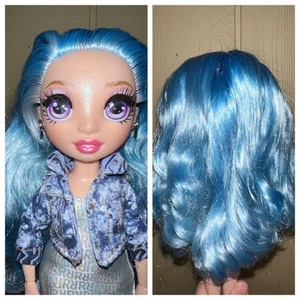 Muñeca Rainbow High personalizada teñida con el pelo única en su clase Bella Parker azul claro  - Imagen 1 de 5