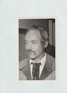 5X8 B&W PHOTO OF-MICHAEL BRYANT - Picture 1 of 1