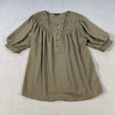 Blusa Express Para Mujer Verde Oliva Mangas Abullonadas Caladas, Medio Botón, Talla XS Foto 1 de 4