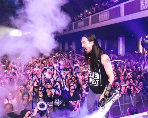 DJ Steve Aoki Signed 8x10 Photo COA Cover
