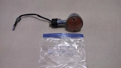 2007 雅马哈 V Star 1300 XVS1300 左前转向信号 #1124.2-64 — 第 1/4 张图片