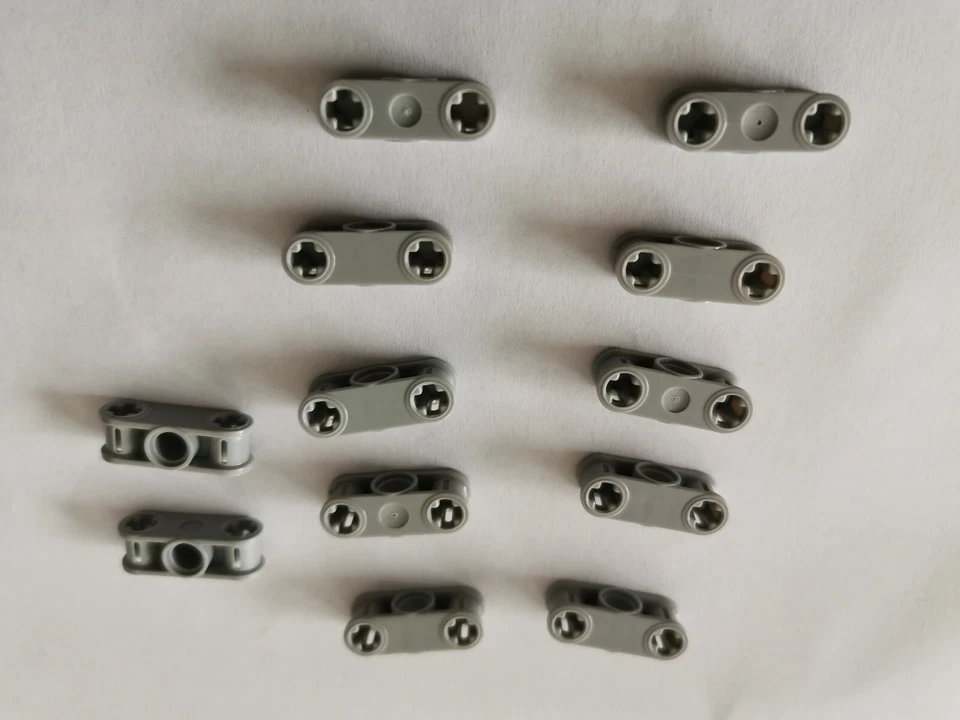 12x Lego Technic rechtwinkeliger Achsenverbinder 3L 32184 hellgrau  - Bild 1 von 1