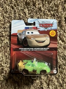 DISNEY PIXAR CAR LIGHTNING MCQUEEN DEPUTY HAZZARD 2024 ON THE ROAD SERIES - Picture 1 of 1