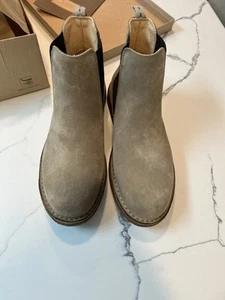 Astorflex Bitflex Chelsea Boots Stone Size 11 US Size 44 Euro - Picture 1 of 16