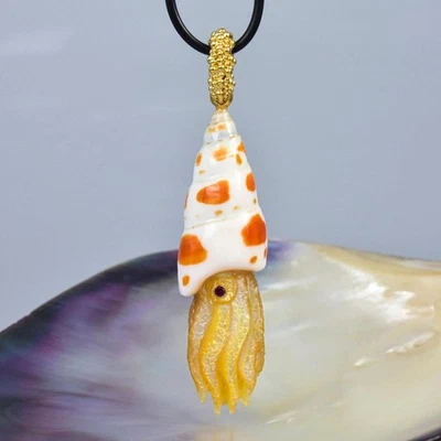 Octopus Carved Mother-of-Pearl Shell Pendant Gold Vermeil Sterling Silver 18.01g - Image 1 of 4