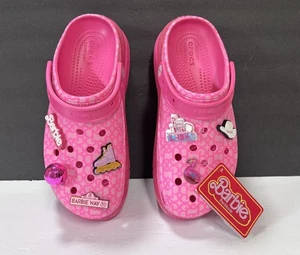 CROCS Rosa BARBIE THE MOVIE MEGA CRUSH ZOCCOLO W10 M8 Nuovo con etichette Jibbitz Charm - Foto 1 di 7