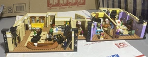 LEGO Icons: The Friends Apartments (10292) - Imagen 1 de 12