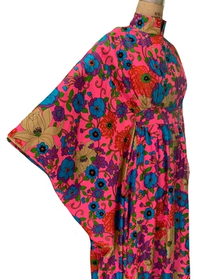 HOUSE OF MING Vintage Años 60 Para Mujer Rosa Vestido de Anfitriona Vestido Caftán - Talla M/L Japón Foto 1 de 4