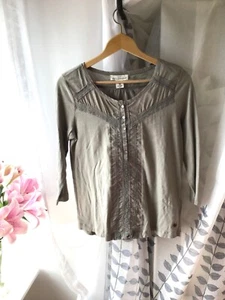 H&M Grey Casual Top Size M VGC Crochet/Embroidery Detailing - Picture 1 of 3