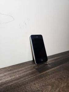 Apple iPhone 4s - 12,6Go - Black - Unlocked - Photo 1 sur 9